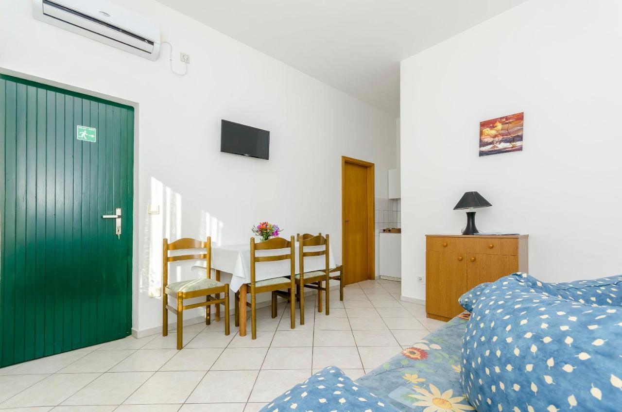 Apartments Mate Trogir Exterior foto
